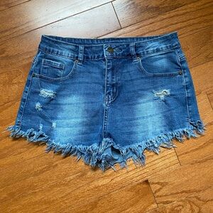 Women’s Frayed Denim Shorts